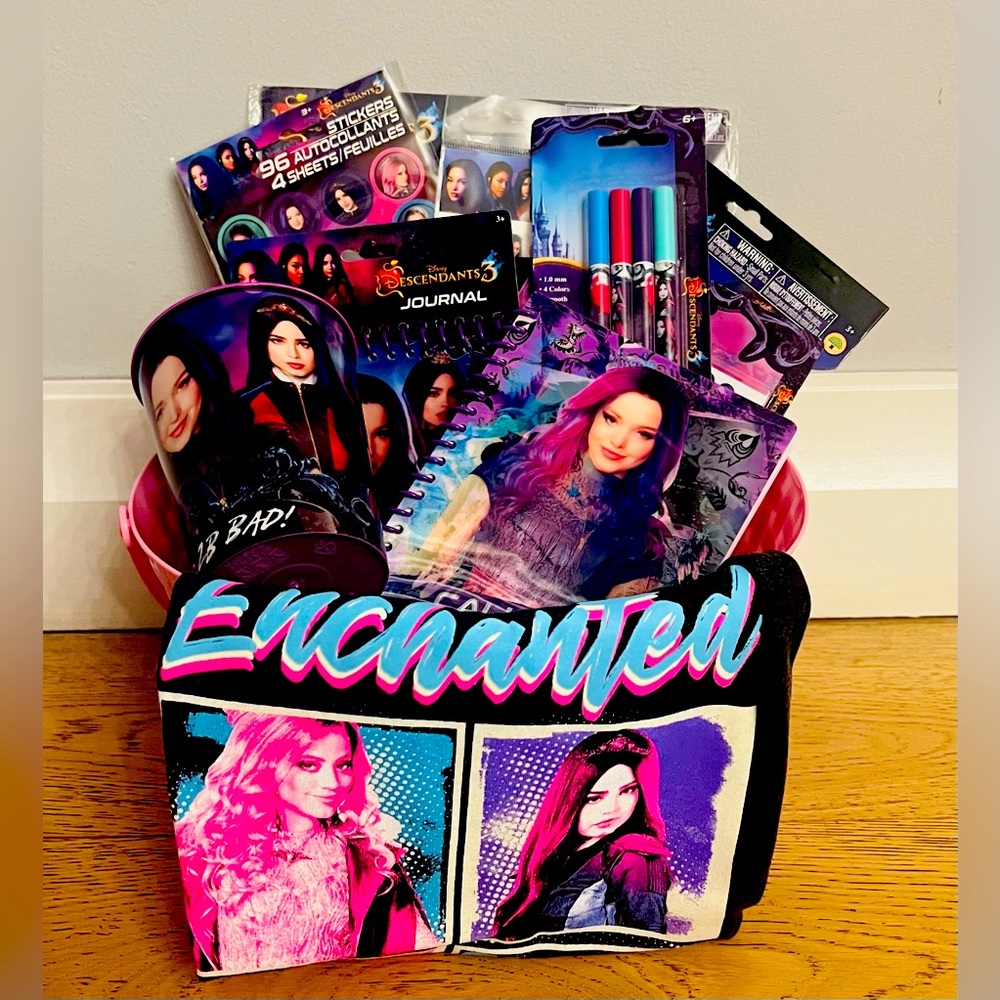 Descendants 3 Activity Bundle
